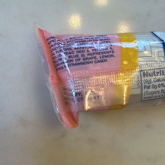 Happy Hearts Day Heart Shaped PEZ Vintage NEW IN PACKAGE Collectible Pink 1 - Picture 5 of 10